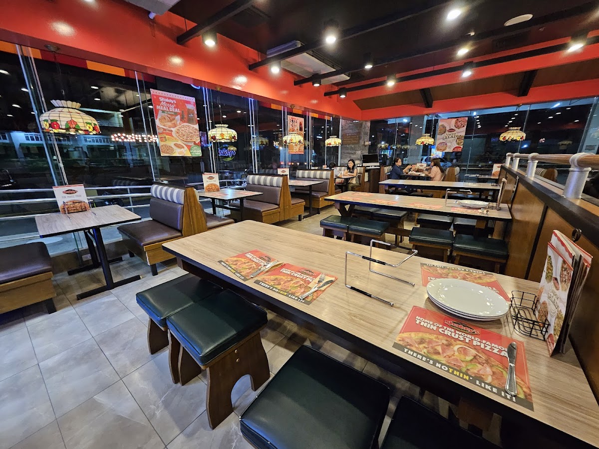 Shakey's Pizza Parlor - Iriga